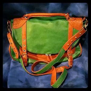 Cross body bag by Steve Madden