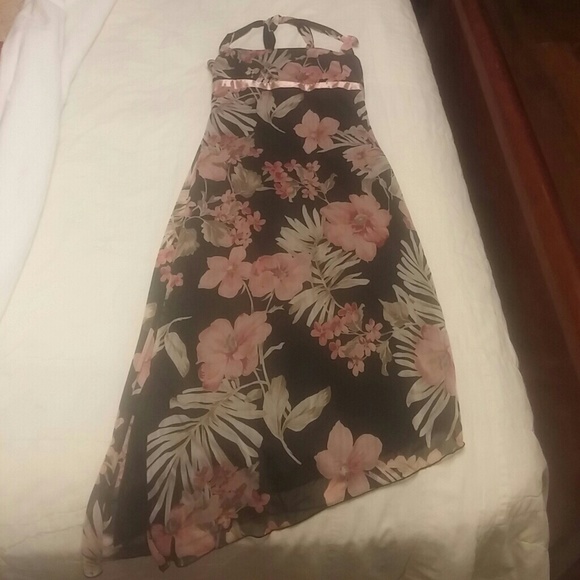 Dress - Picture 3 of 3