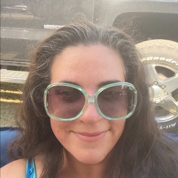 Meet your Posher, Georgia - Picture 1 of 1