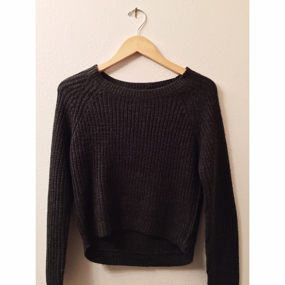 💫 dark grey cropped sweater 💫