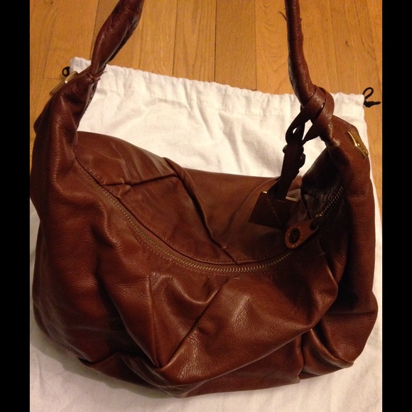 Marc by Marc Jacobs Handbags - ✨ Marc by Marc Jacobs Hobo Tan Purse