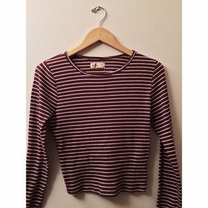 💫 ripped maroon striped cropped top 💫