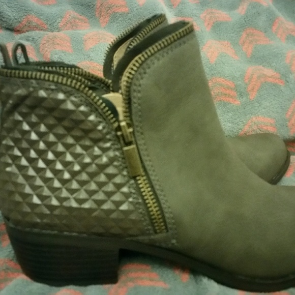 Taupe zipper booties size 9
