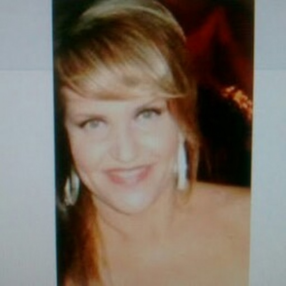 Meet your Posher, Tina - Picture 1 of 1