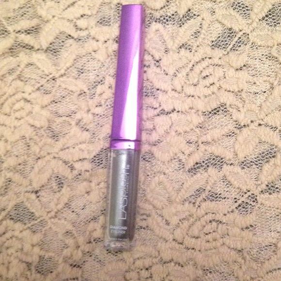 Tan lace crop top - Picture 2 of 2