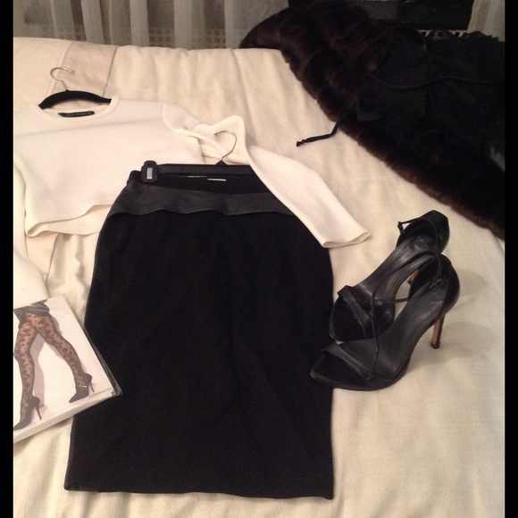 H&M black pencil skirt with leather detail Size 4