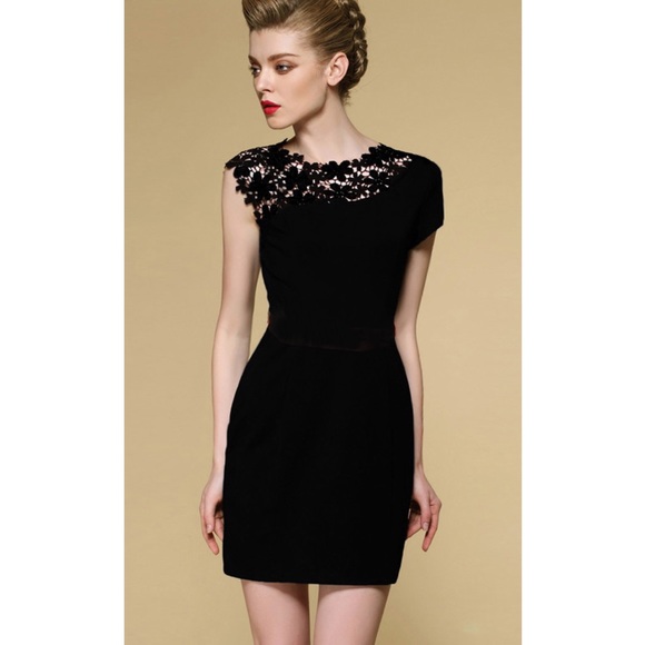 Dresses & Skirts - Black lace cutout shoulder party dress, fits XS