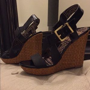 Jessica Simpson strappy black wedges