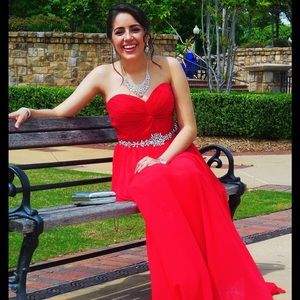 Red sweetheart neckline prom dress