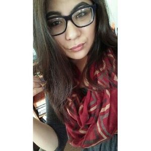 Meet your Posher, Alexandra