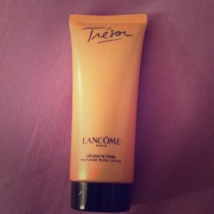 Tresor Lancôme Perfumed Body lotion
