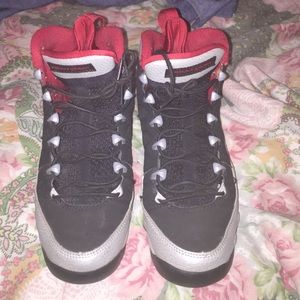 Jordans size 4.5 Y