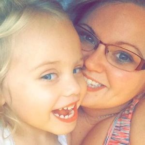 Meet your Posher, Alyson