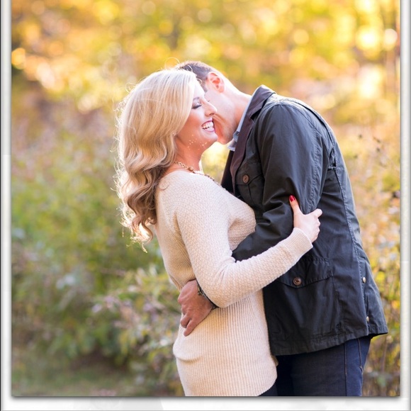 Meet your Posher! - Picture 3 of 3