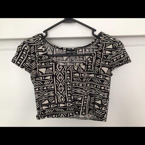 Printed Short Sleeve Crop Top
