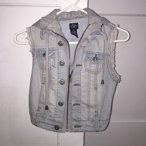 Jean vest?