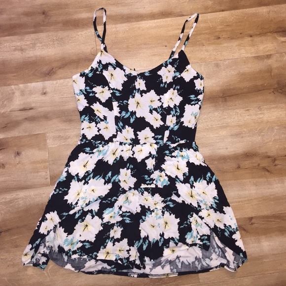 Charlotte Russe Dresses & Skirts - Floral Playsuit