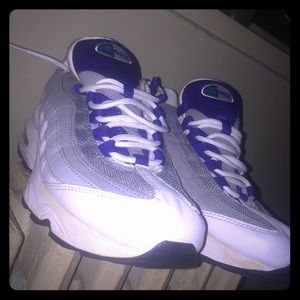 Air max woman's . Wore once . Condition 9/10z