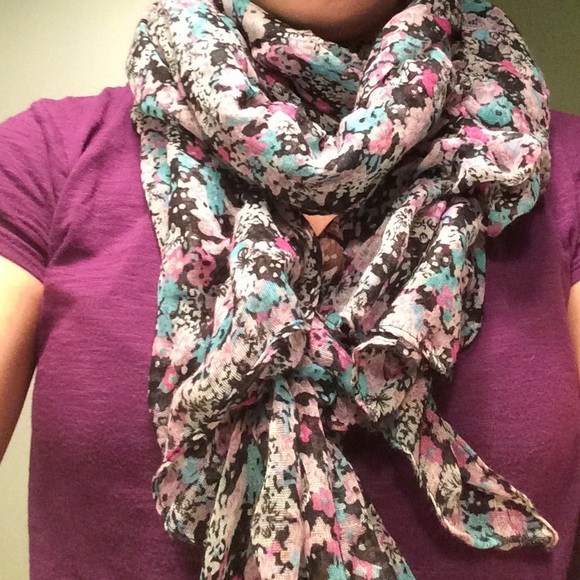 floral ruffle scarf