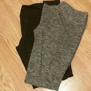 Beyond yoga leggings : 2 pairs