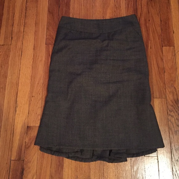 Banana Republic mini houndstooth print skirt