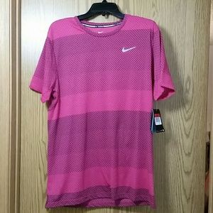 hot pink running shirt