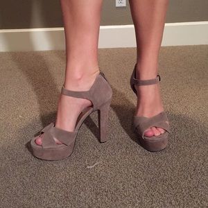Steve Madden pumps