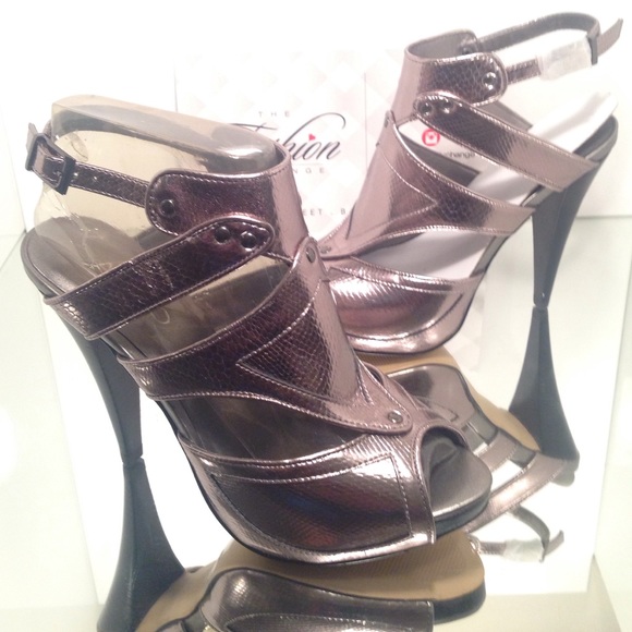 Aldo "Luedi" pewter Heels brand new $90