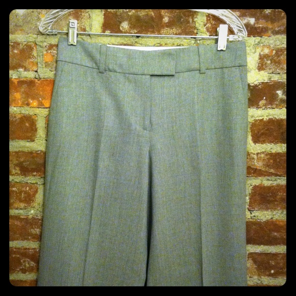 Ann Taylor Size 2  90% wool medium gray slacks