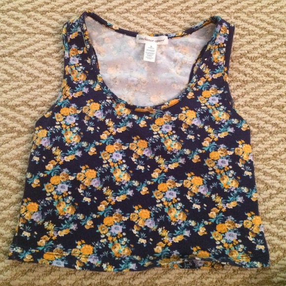 Ambiance Tops - Cute summertime crop top!!