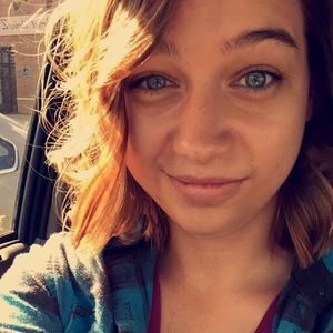 Meet your Posher, Lauren