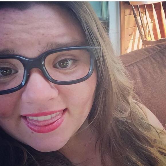 Meet your Posher, Colleen - Picture 1 of 1