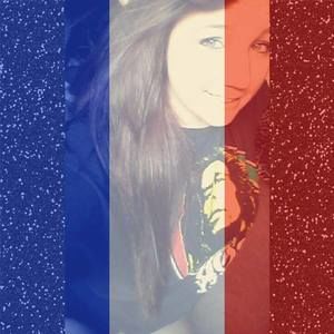 Meet your Posher, Jullia