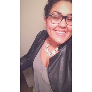 Meet your Posher, Alyssa