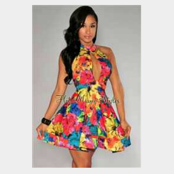 Hot Miami Styles Multi-Colored Keyhole Dress - Med