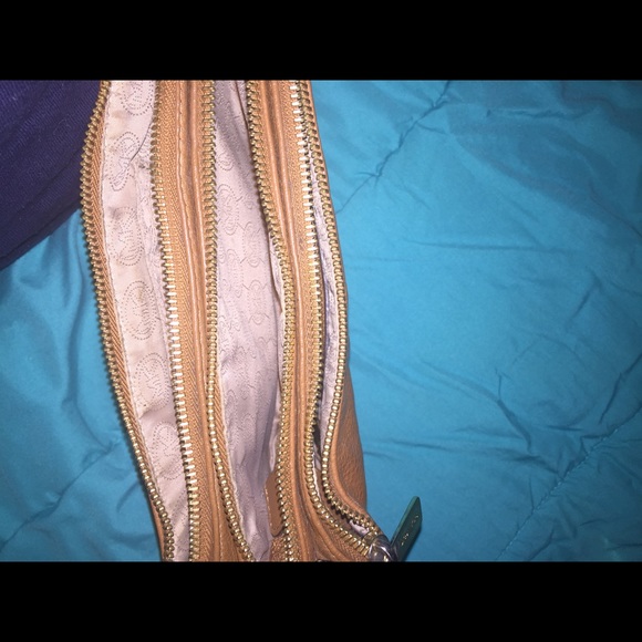 Michael Kors cross body purse - Picture 2 of 4