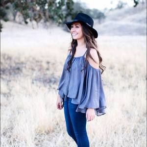 Meet your Posher, Emilee