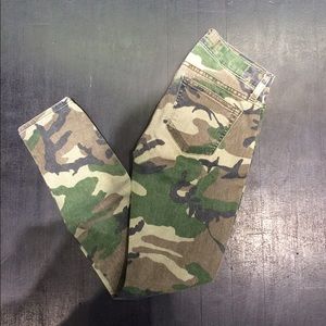 Elizabeth & James Textile Camouflage print jeans