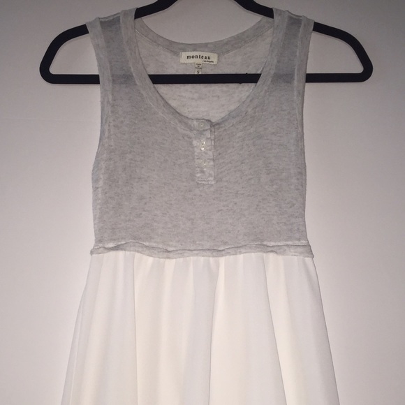 • Classic Fit&Flare Dress •