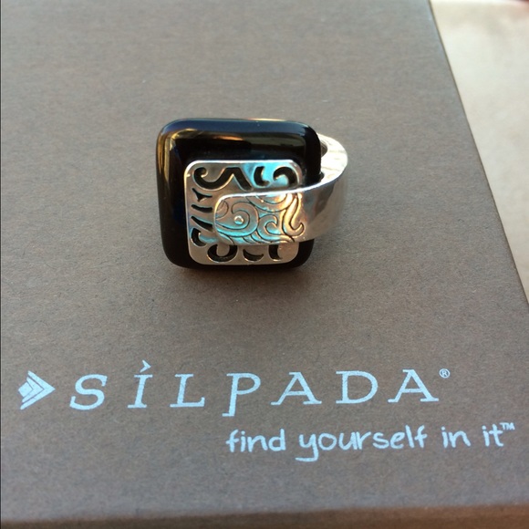 Silpada "retired" black onyx/sterling silver ring