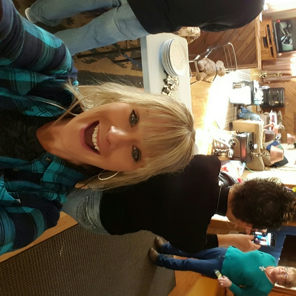Meet your Posher, Brooke