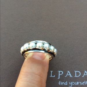 Silpada "retired" pearls/sterling silver ring.