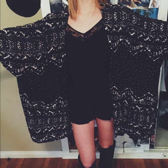 Long patterned cardigan purple and black