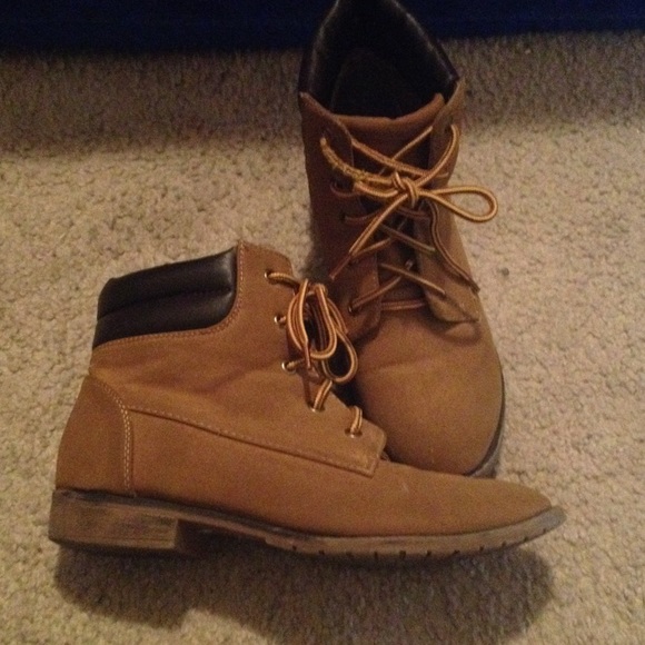 Steve Madden boots