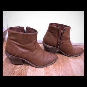 Urban Ecote brown tan ankle booties 7