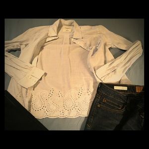 Delicate American Eagle button up!