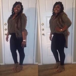 Meet your Posher, Larryce