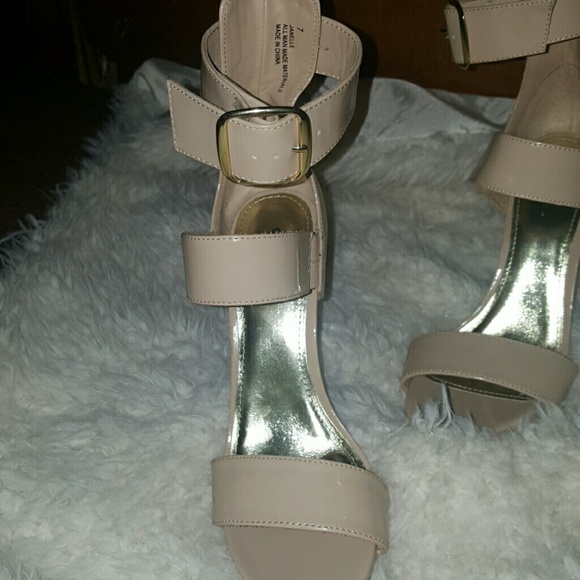 High heels - Picture 2 of 4