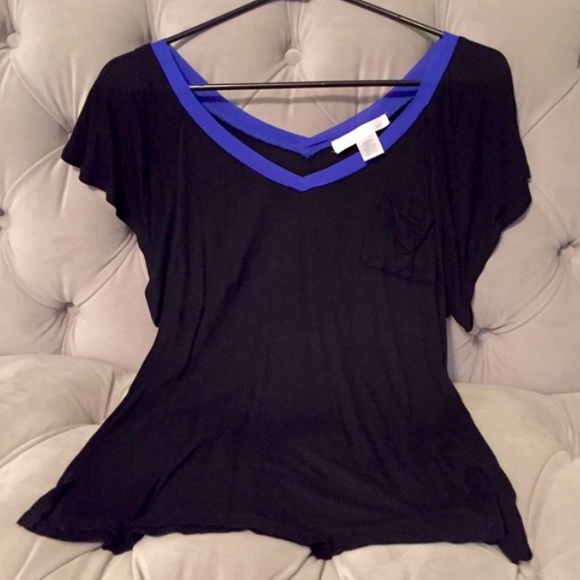 Francesca's Collections black tee