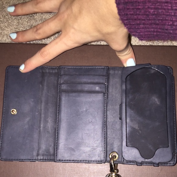 Kate Spade phone wristlet - Picture 2 of 3